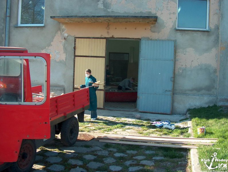 UKS REMONTUJE OMEGI 2004